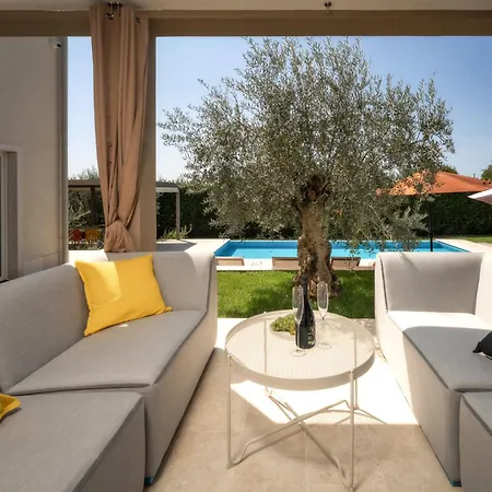 Luxury Mak With Heated Pool Near Porec *