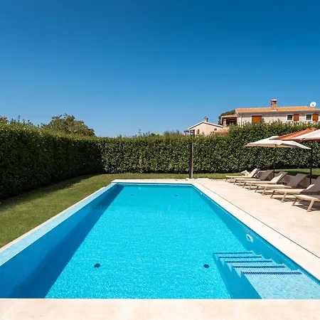 Luxury Mak With Heated Pool Near Porec